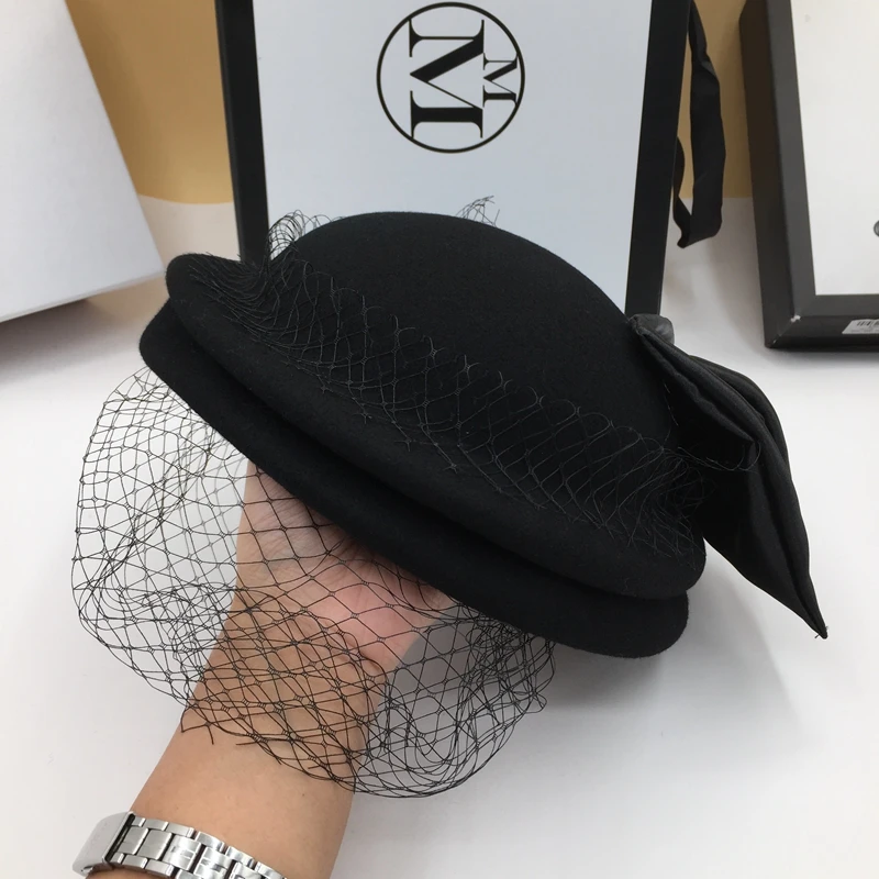 

Elegant aristocratic ladies gauze cap ACTS the role of big bowknot wool beret painter mo han edition joker black hat