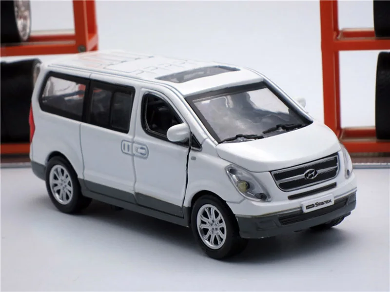 1/38 hyundai Starex Diecasts модель игрушечных автомобилей Литье металла сплава Ван игрушки автомобиль для детей - Цвет: Белый