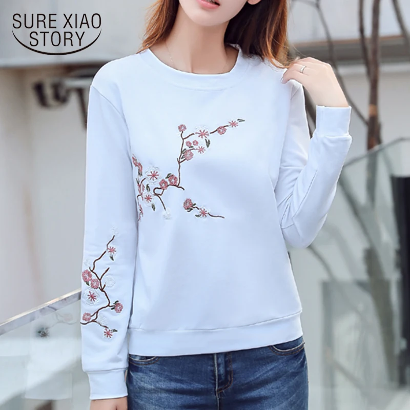 

The new fashion women's sweatshirt 2018 with Flower embroidery O -neck style hoodies women leisure and elegant clothes 1748 50
