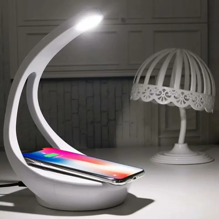 03Desk Lamp Stand Charger 10W Max Fast Charging Pad