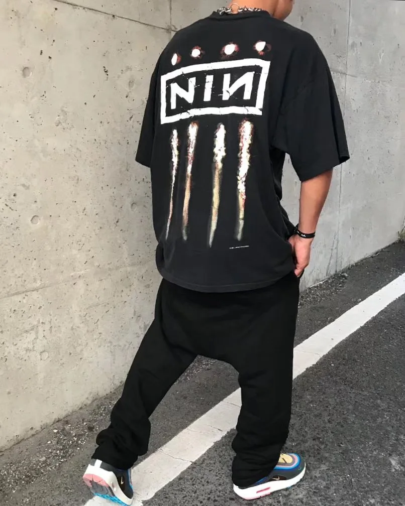 

2019ss NIN Oversized TShirt Men Women Inside Out Rock Band TShirt Top Tees Harajuku Streetwear Funny Xxxtentacion 3D NIN T Shirt
