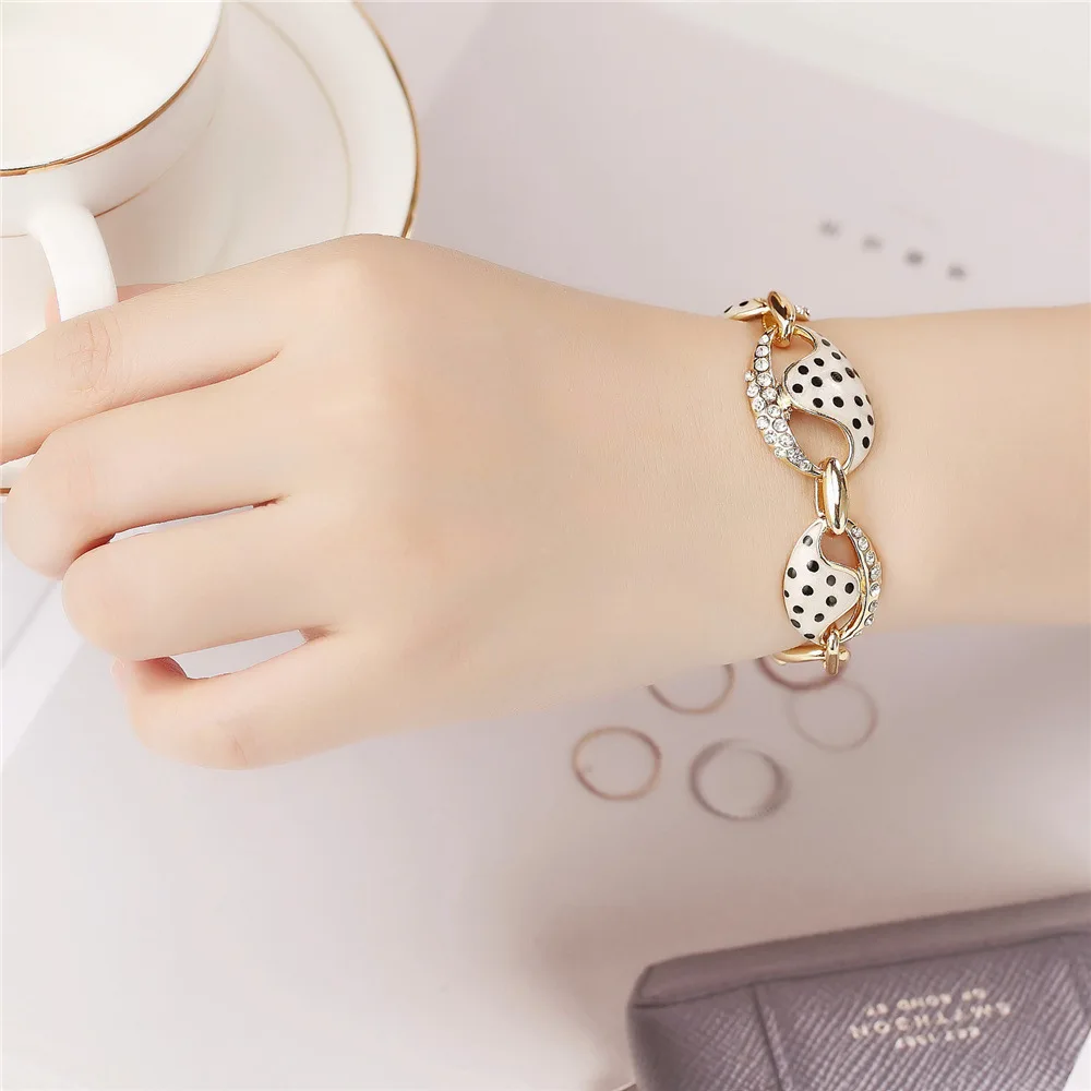 

Authentic Gold Plating Enamel Ladybug Beads Charms Bracelet With Safety Chain Strand Bracelet Bangle Girlfriend Wife Gift