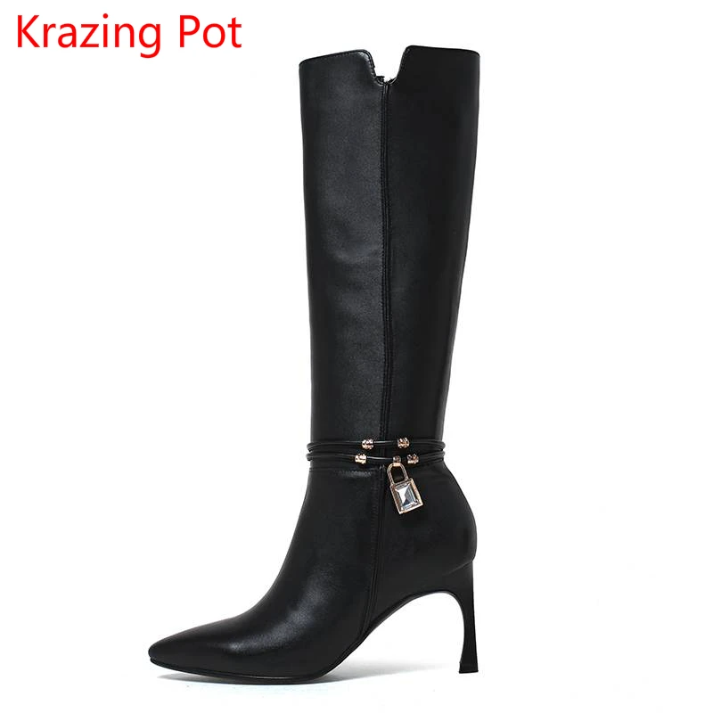 

2018 Fashion Genuine Leather Stiletto Crystal High Heels Pointed Toe Large Size Metal Fasteners Mature Brand High High Boots L10