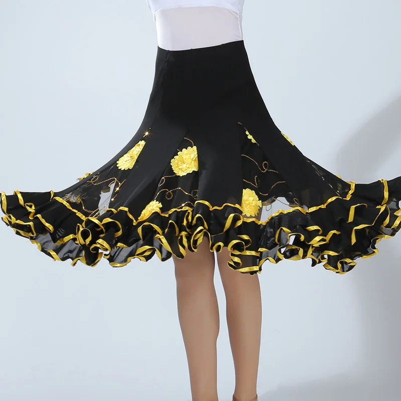 Square dancing modern dancing full-skirted Embroidered dress Square dance big swing skirts
