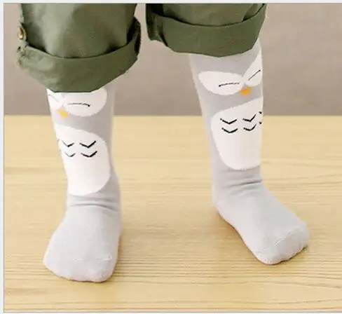 Детские носки унисекс носки-тапочки красивые мягкие нескользящие гольфы с кошкой для маленьких мальчиков зимние носки с рисунком лисицы для младенцев - Цвет: F