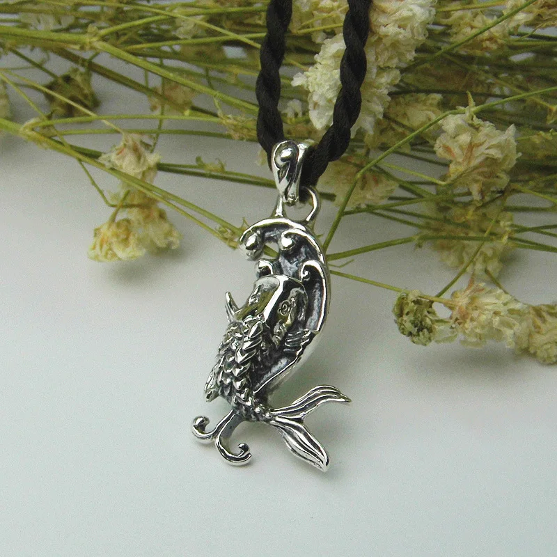 

Love is genuine Thai 925 Sterling Silver Pendant Pendant Silver Fish retro pattern new lady