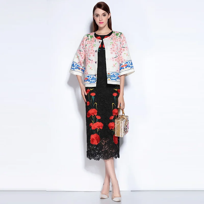 

2018 Autumn Newest Cute O-Neck Three Quality Flare Sleeve Peach Plossom Print Single Breasted Diamonds Loose Short Coat Women