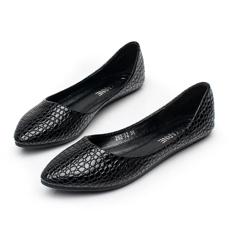 ФОТО Spring and summer new arrival for Crocodile aoid undesirable women's shoes shallow mouth flat black pointed toe single shoes