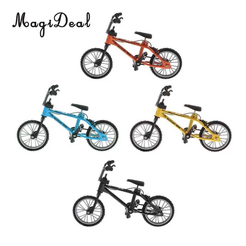 4 Pieces 1:24 Scale Alloy Miniature Finger Bike Bicycle Diecast Vehicle Model Playset Desk Gadget Toy Novelty Gift