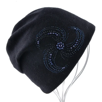 Шапка женская зимняя шапки для женщин жемчуг стразы цветок вязаный шапка бини вязаная шапки женские мягкие теплые шапка кролик ангорские - Цвет: Black