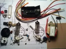 

Electronic tube shortwave radio suite DC two light radio suite CW SSB receiver battery powered