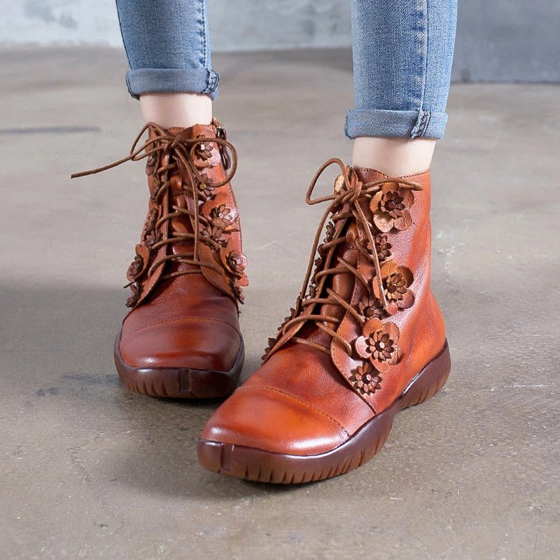 

2018 VALLU Vintage Ladies Ankle Boots Round Toes Lace Up Handmade Flower Women Flat Boots Cowhide Leather Martin Boots