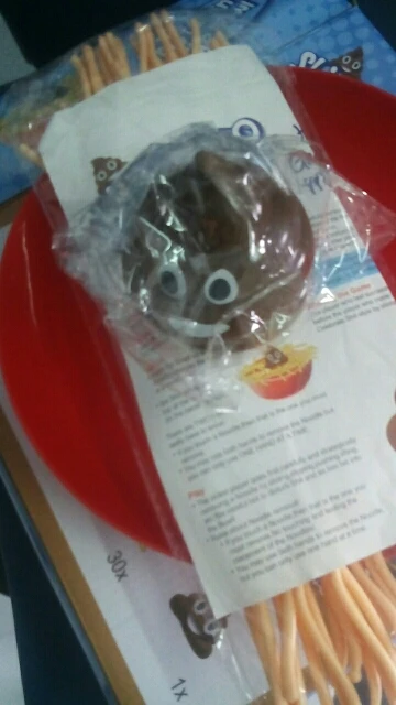 UTB8G4c.dL2JXKJkSanrq6y3lVXa8