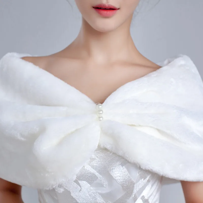 

Real Photo In Stock Fur Bridal Wraps Bridal Bolero Evening Bolero Estola De Pele Winter Bolero Etole Mariage Cape Mariage 0525