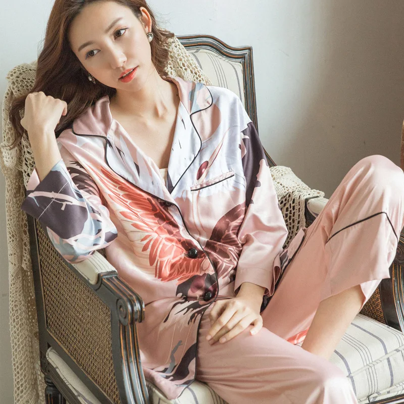 

RenYvtil Luxury Summer Pajamas Female Silk Sexy Short-Sleeve Shorts 2 Pieces Fashion Printing Home Wear Women Suit Dropshipping