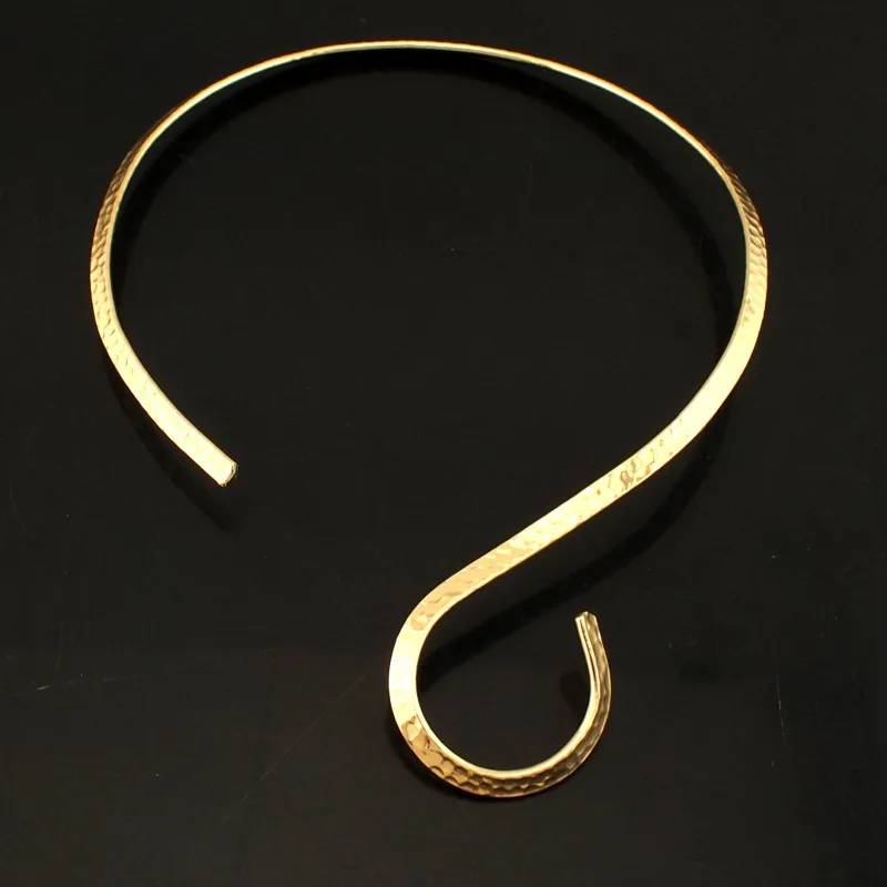 Women Jewelry Metal Choker Necklace Big Fashion Punk Choker Necklaces Metal Torques Choker Women Bib Collar Statement Necklaces