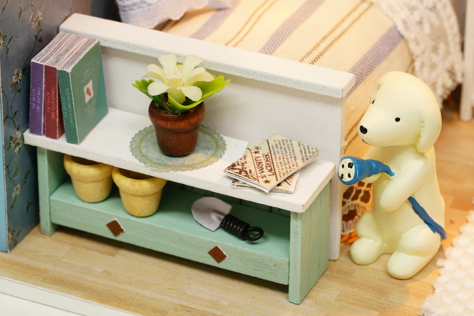 CUTEBEE mucineca для дома miniatura DIY Mujer с muebles de casa de madera de juguetes para los nivienos de vacaciones Z009