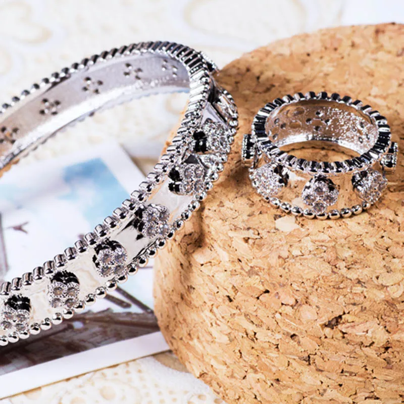 Blucome Zircon bangle For Women Bridal jewelry gold and silver color Men s Bangle Pulseira Women