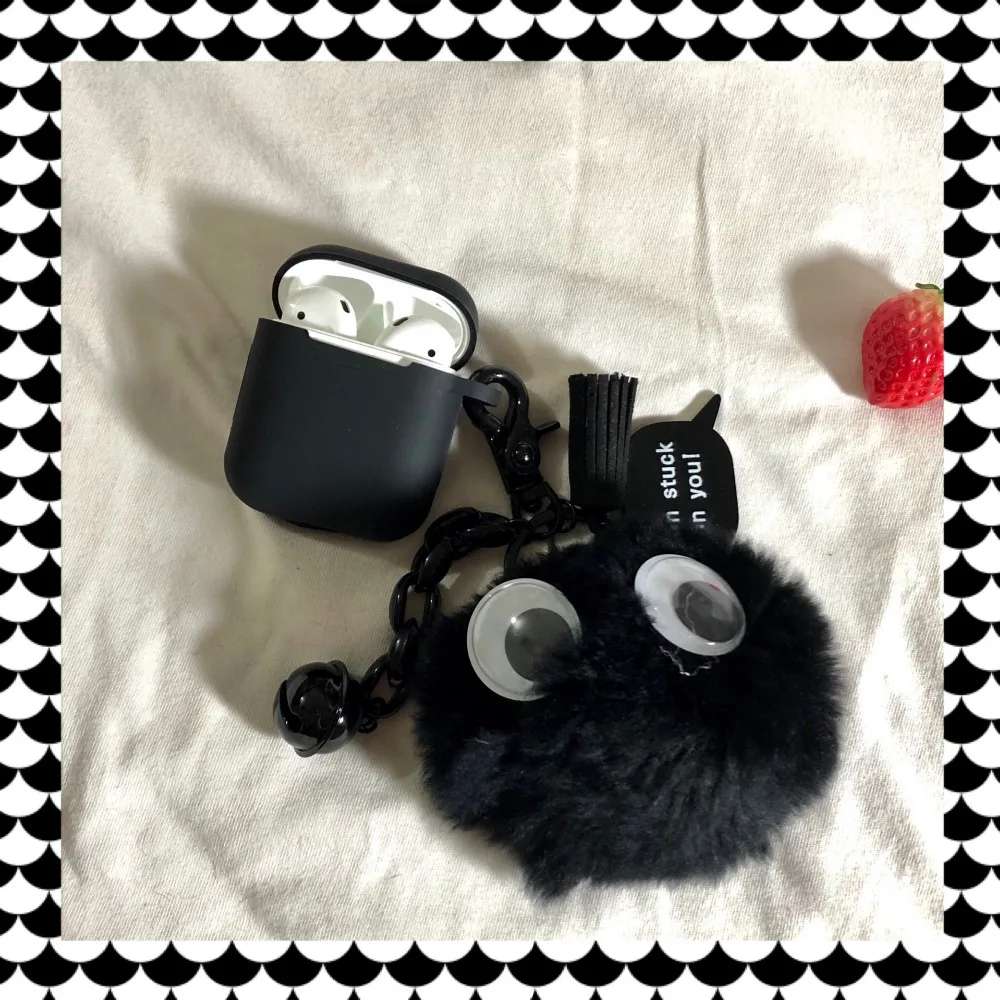 

Hayao Miyazaki Anime My Neighbor Totoro Black Carbon Ball Keychain Soft Silicone Case For Airpods Charging Box Keyrings