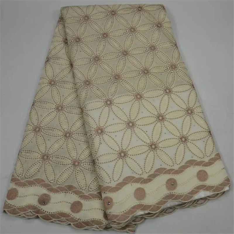 

2018 Nigerian Lace fabrics Beige Newest Beautiful Design High Quality African Swiss Voile Lace in Switzerland For Wedding