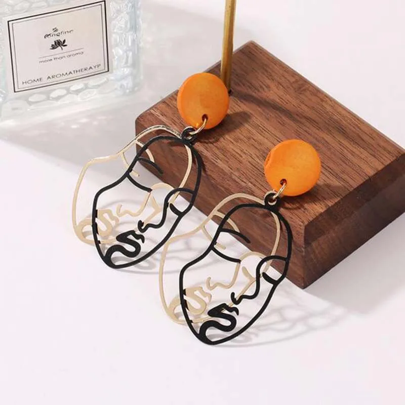 

Fashion Creative Abstract Art Humen Face Earrings Matte Black Ear Studs Women Girl Charm Jewelry Accessories