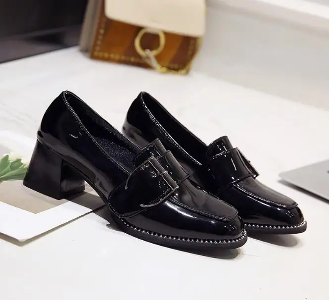 

2018 new square head single shoes female autumn belt buckle work shoes thick with leather shoes wild heel shoes