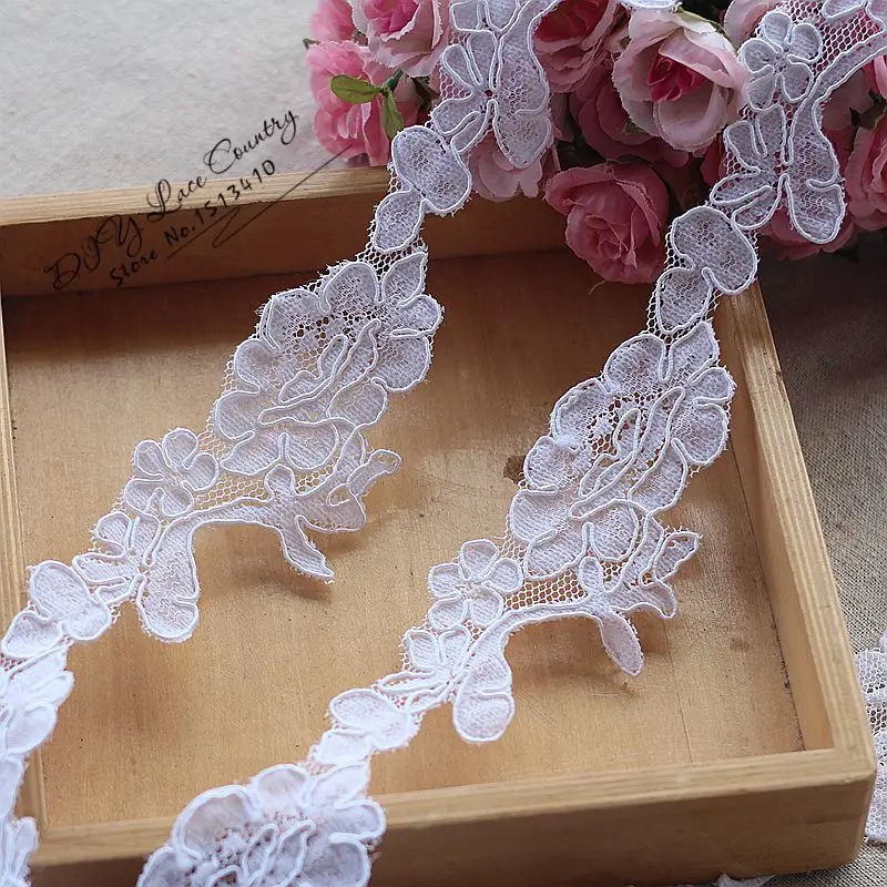 

Scalloped Floral Alencon Lace Trim in white for Wedding gown, Dress belt, Millinery, Crafting