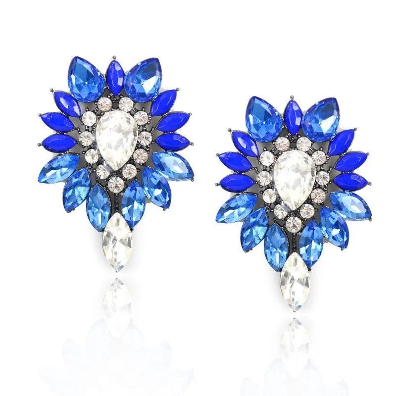 Europe and America 2015 New Beautiful Fashion Three Colors Crystal Earrings Elegant Stud Earrings For Women (6)