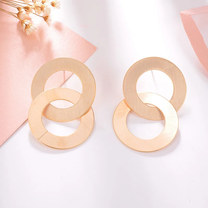 5 (83)