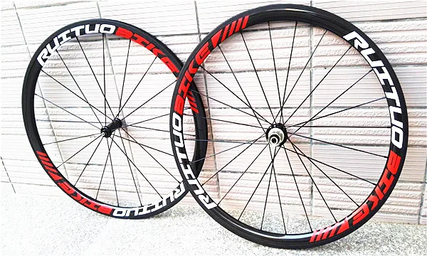 width 25mm chinese oem decal 700C carbon clincher road bike wheels 38mm 50mm 60mm 88mm with novatec hub