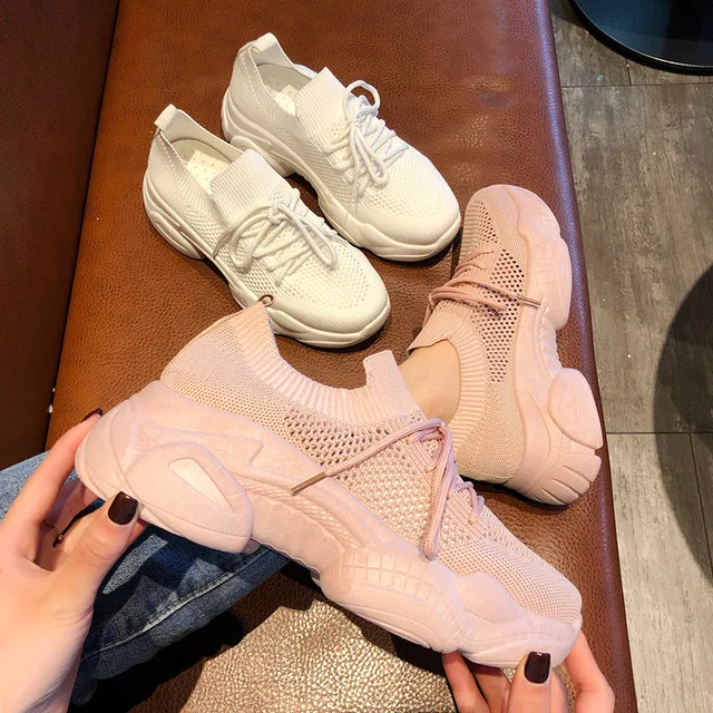 

Breathable hollow leisure 2019 new thick bottom wild super fire old shoes women