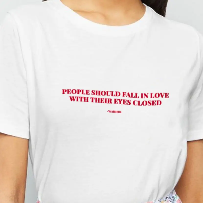 PEOPLE SHOULD FALL IN LOVE WITH THEIR EYES CLOSED (1)_看图王
