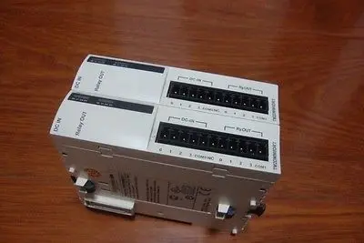

2PCS PLC Expansion Module TM2DMM8DRT Tested