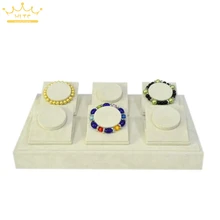 Браслет, драгоценности, на витрине браслет держатель Стенд Браслет Дисплей бежевый бархат дисплей организовать лоток бежевый чехол