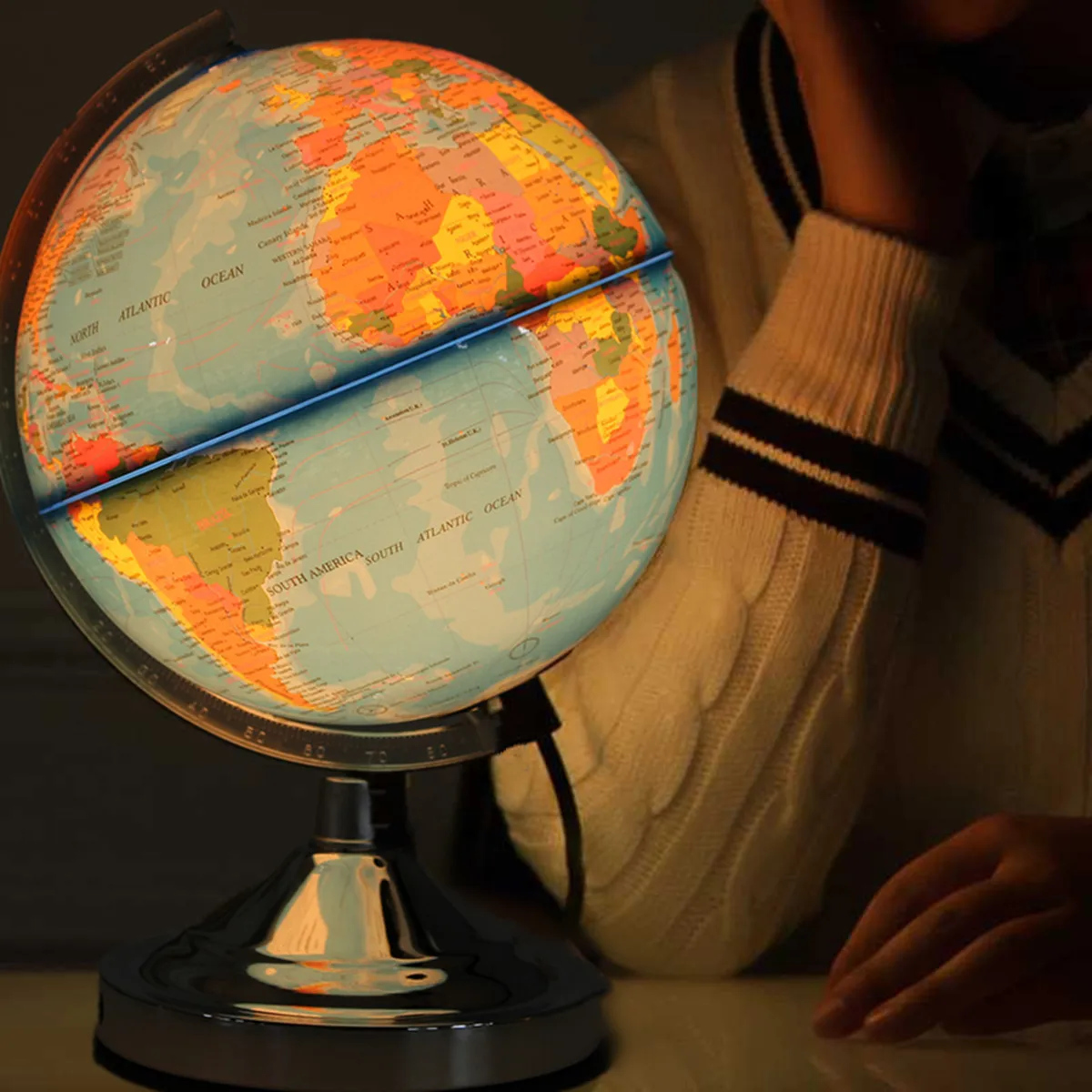

Blue Ocean World Earth Geography Map Illuminated for Home School Office EU Plug Globe Rotating With Night Light Desktop Decor