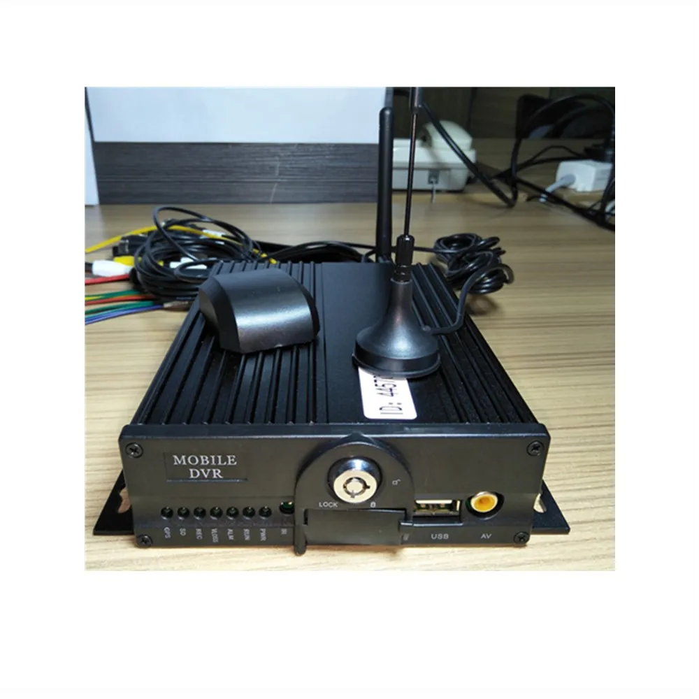 

HUAWEI 4 Road dual SD card car video recorder GPS remote positioning WiFi vehicle monitoring host MDVR direct sales