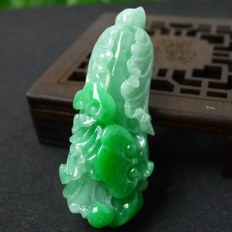 

Burmese natural A goods jade jade pendant - old species of ice features carved phoenix green eight squares of wealth pendant