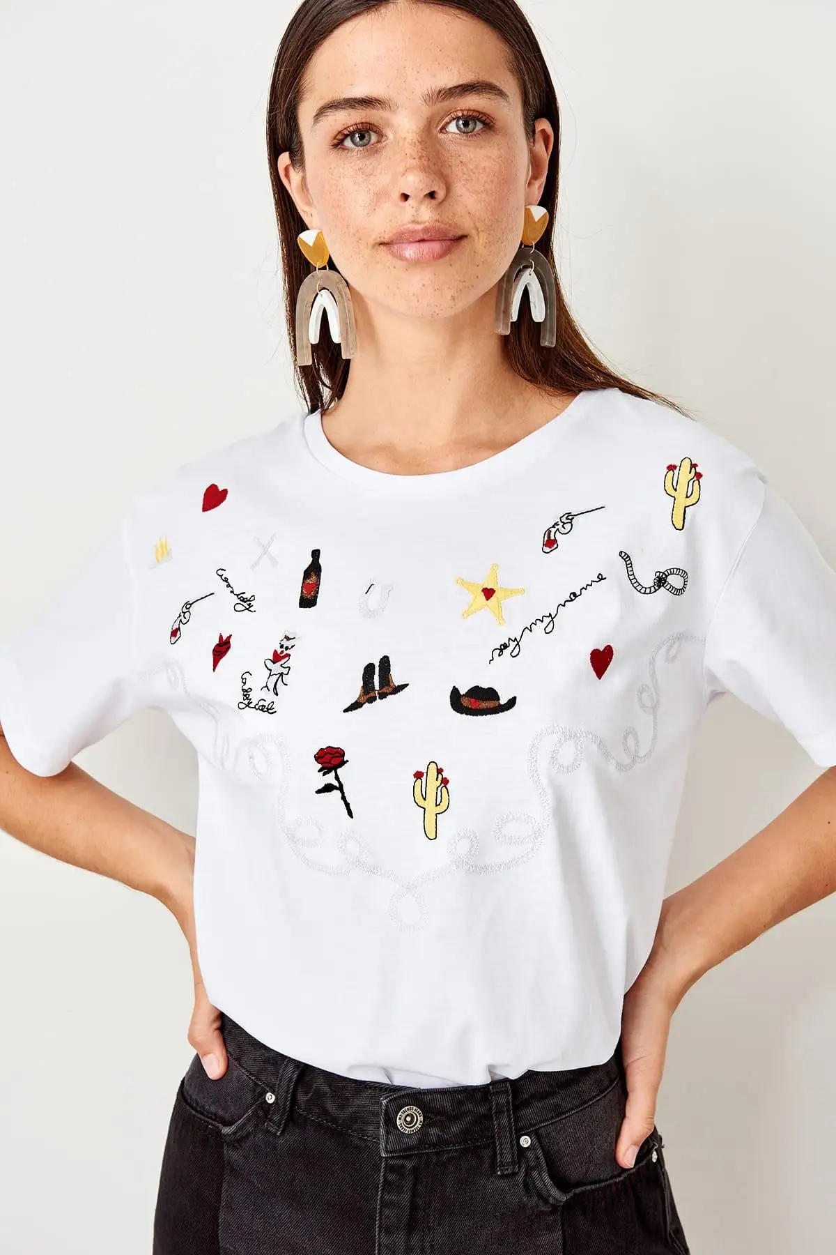 Trendyol белые вышитые Базовые Трикотажные футболки TWOSS19IS0092|Футболки| |