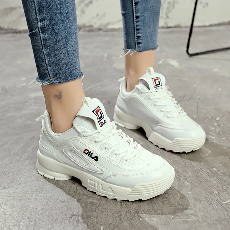 

2018 New women running shoes Disruptor 2 Sneakers Cushioning platform Breathable Wave Sports Triple-S walking shoes ST314