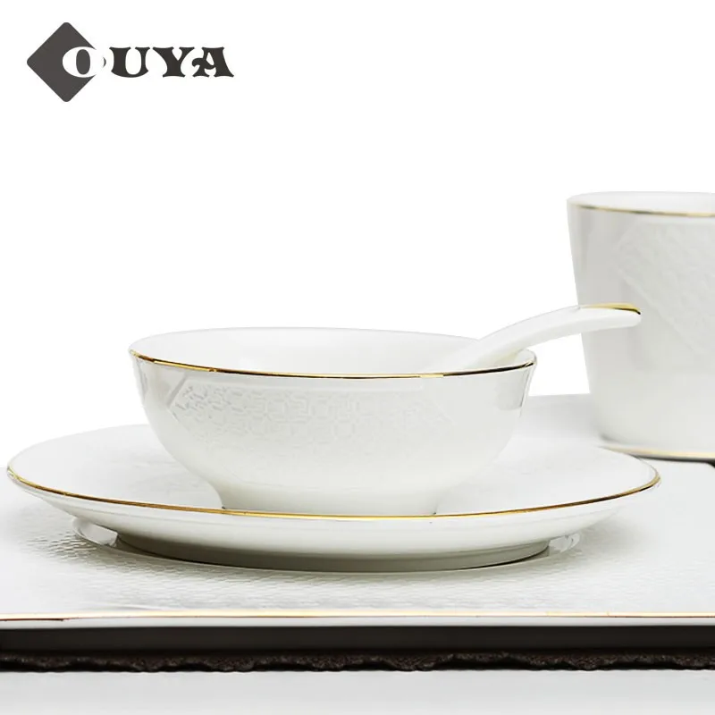 gold dinner plate