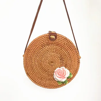 

Women's rattan bag Handmade rattan peony PU leather buckle round shoulder bag ins Bohemian 2019 summer new women's bag