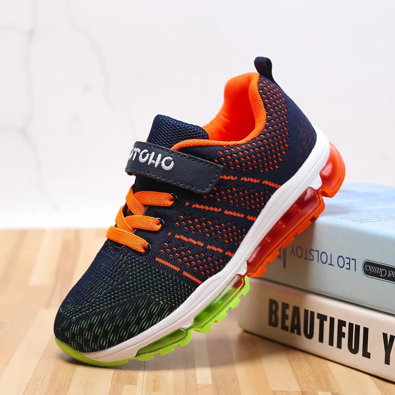 boys black running trainers