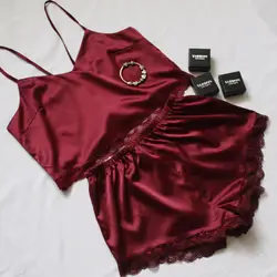 Без рукавов кружевной отделкой Satin Cami and Shorts 2018 новый комплект бордовый с v-образным вырезом сексуальный комплект пижамы летние Для женщин