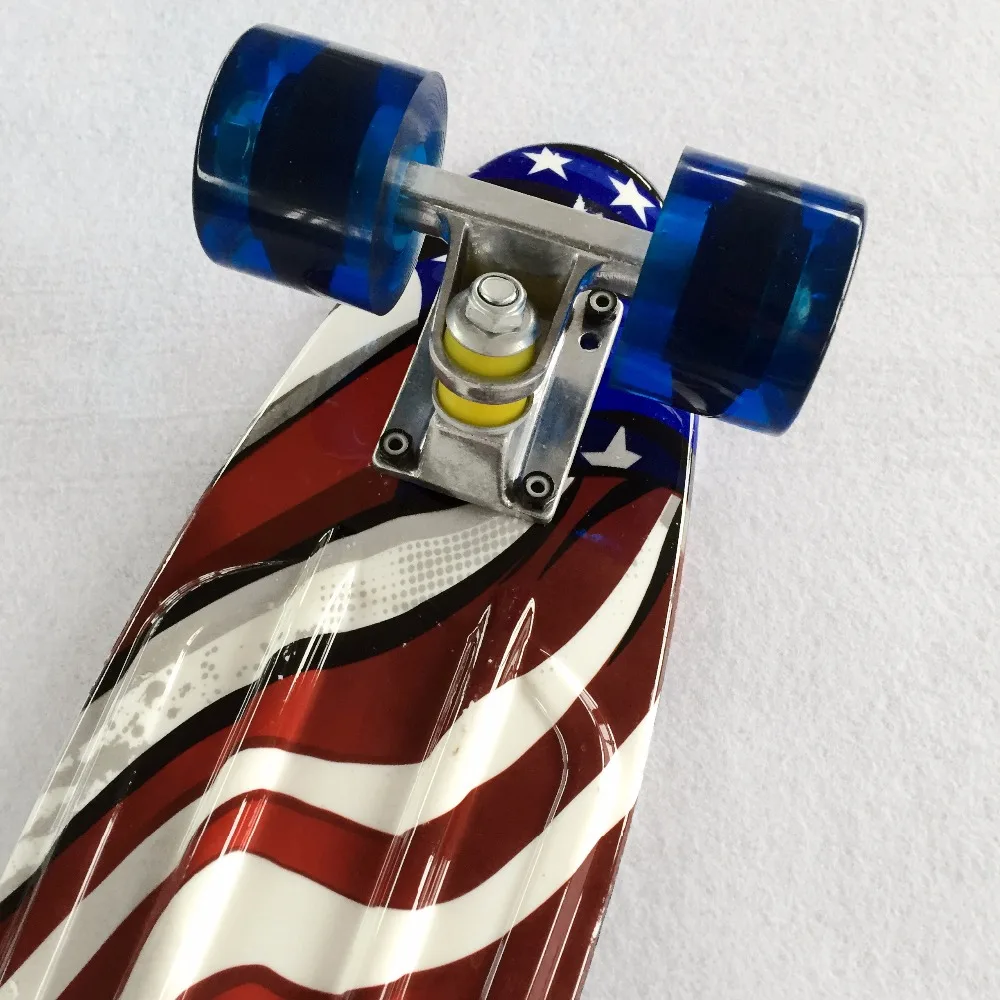 Новая 22 дюймовая Высококачественная уличная доска или доска в виде банана для скейтера, чтобы наслаждаться скейтбордингом с мини-ракетной доской