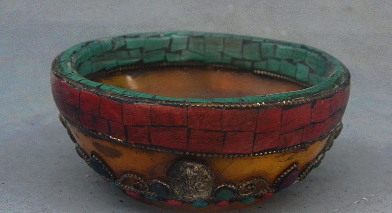 

4" Old Tibet Palace Beeswax Inlay Turquoise Carved Buddha Statue Tableware Bowl