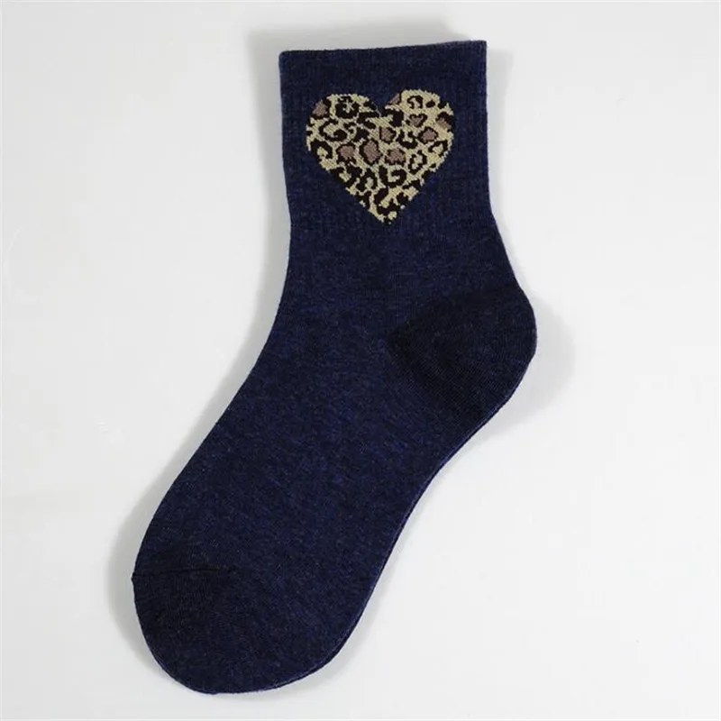 Новинка; женские короткие носки с леопардовым узором и сердечками; модные забавные носки до щиколотки в винтажном стиле; повседневные хлопковые носки в стиле Харадзюку с милым рисунком