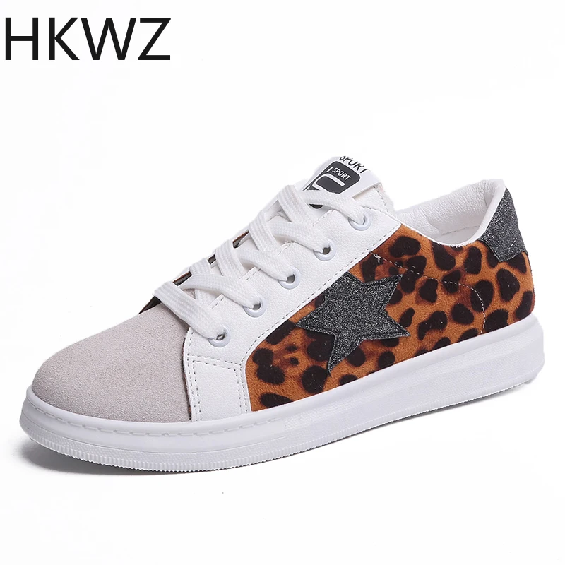 

2019 new flat-bottom women's shoes leopard retro casual shoes versatile student sports shoes with sequined canvas shoes H0089