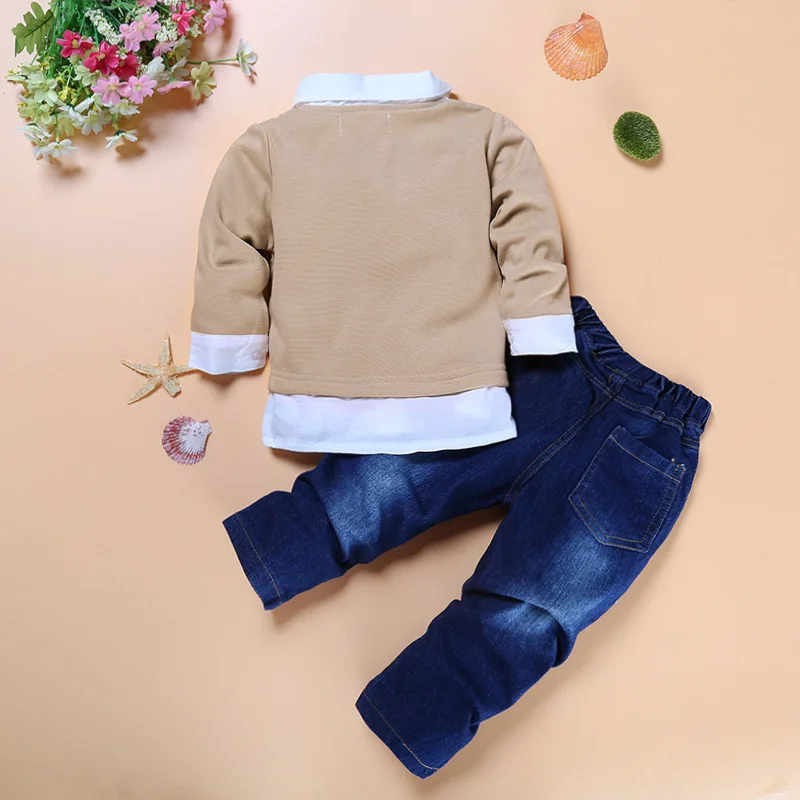 Красивые комплекты для маленьких мальчиков, осенняя одежда с длинными рукавами для малышей, пуловер, штаны, рубашка с бантом, 2 предмета