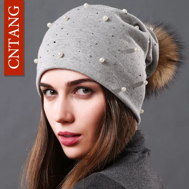 Light gray CNTANG, женская модная шапка, Осень-зима, шапки со стразами и жемчугом, женские шапочки, натуральный мех енота, помпон, хлопковые теплые шапки - Цвет: Light gray