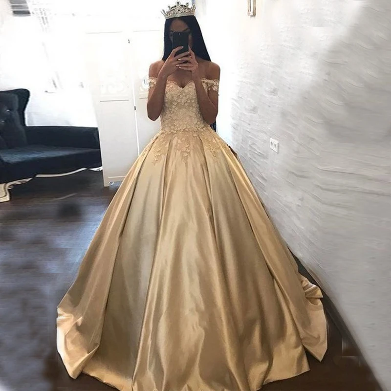 

Off The Shoulder Ball Gown Prom Gowns Appliques Satin Floor Length Ball Gown Quinceanera Gowns Gold Women Maxi Dresses